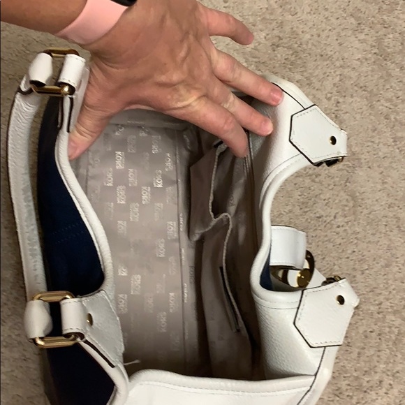 Michael Kors Navy leather purse - Picture 3 of 7